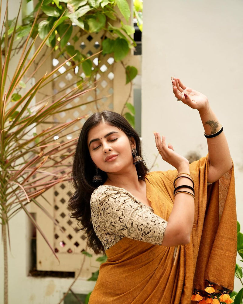 Yellow colour traditional looking chanderi cotton saree