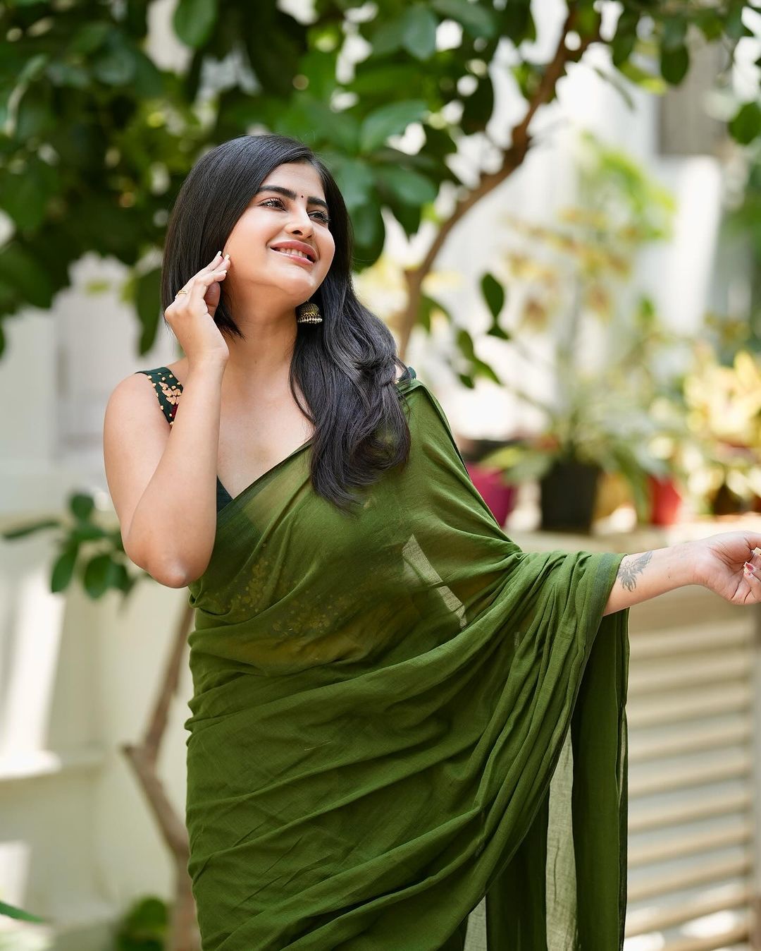 Stylee lifestyle Olive colour traditional looking chanderi cotton saree