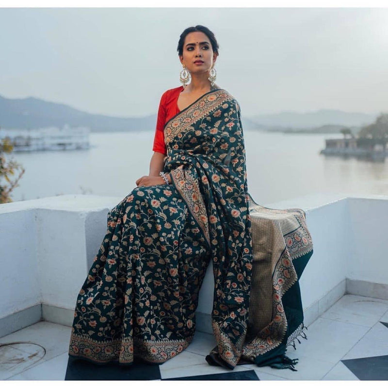 Women's Latest Soft Silk Saree With Blouse Piece