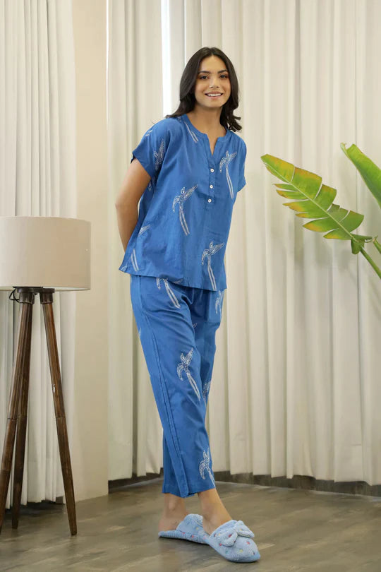 WOMEN BLUE AND WHITE CONVERSATIONAL EAGLE PRINTED CO-ORD SET