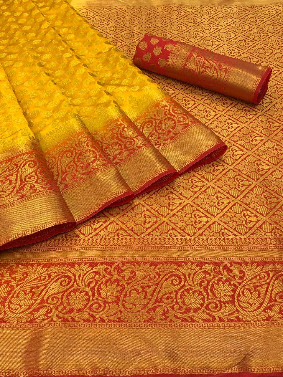 Women's Latest Kanjivaram Silk Saree With Blouse Piece